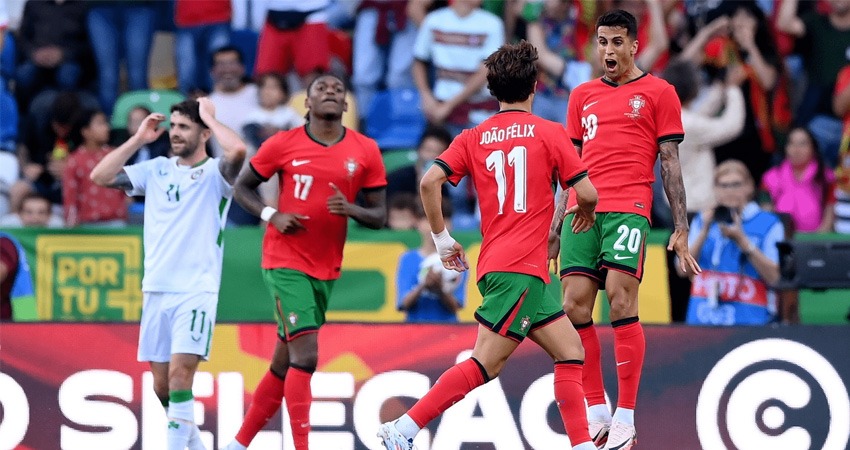 费迪南德揭,谢什科的球,场魅力,188金宝博官网,188bet金宝博,188bet备用网址,188金宝博官网